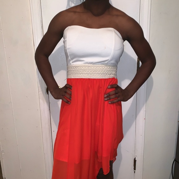 Cute two colored dress - Picture 3 of 3